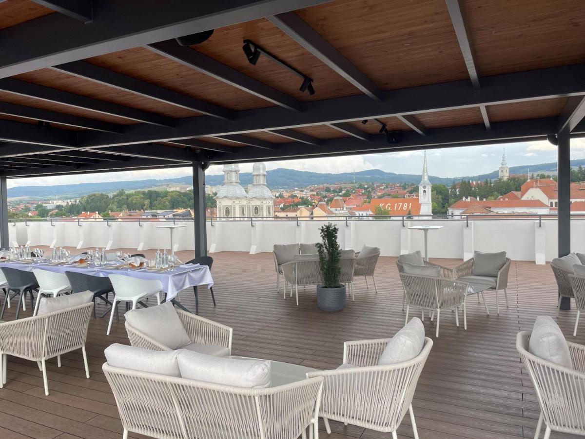 Hotel Kuekuello - Tarnava Одореу Секуеш Екстериор снимка