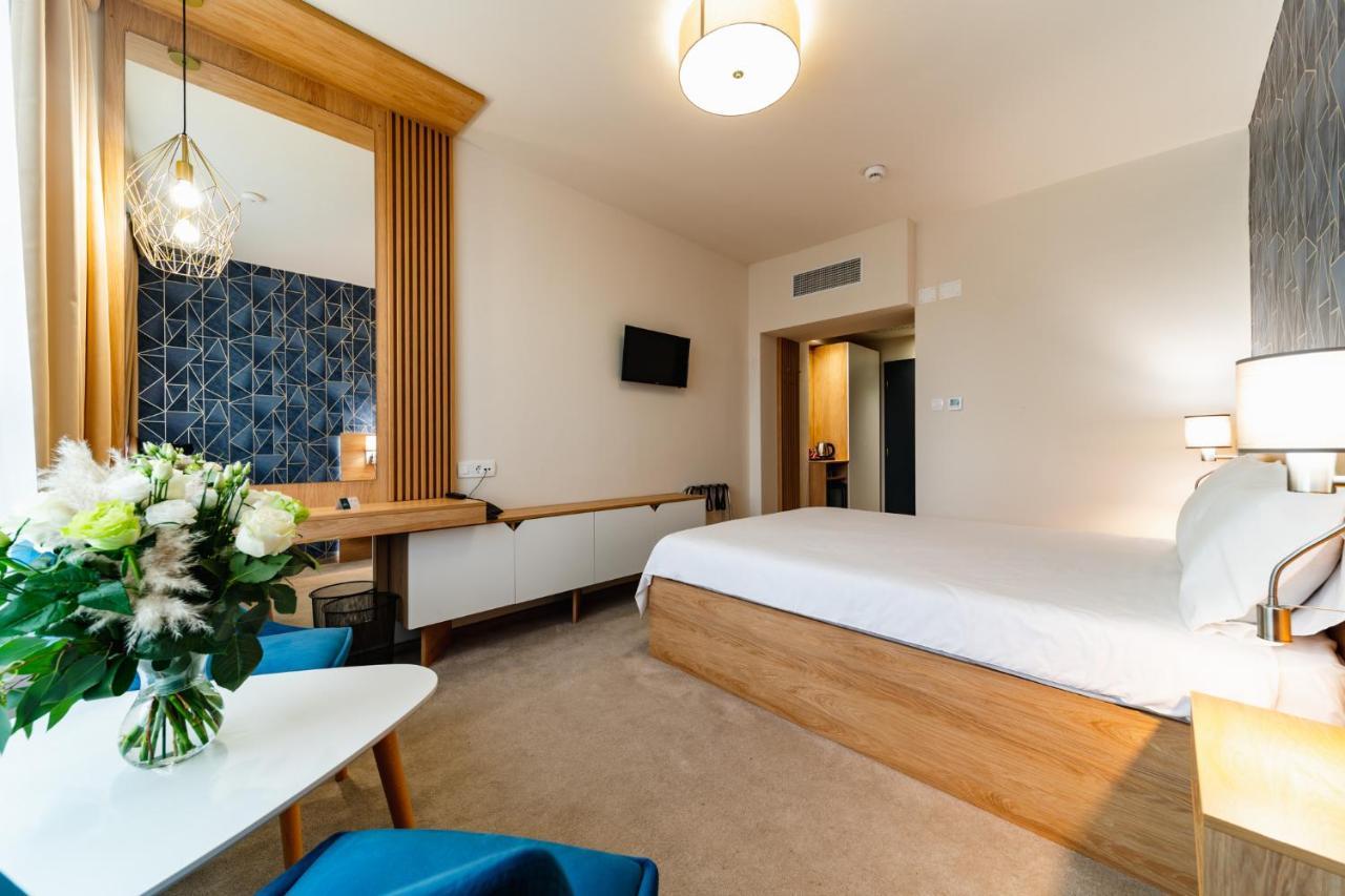 Hotel Kuekuello - Tarnava Одореу Секуеш Екстериор снимка