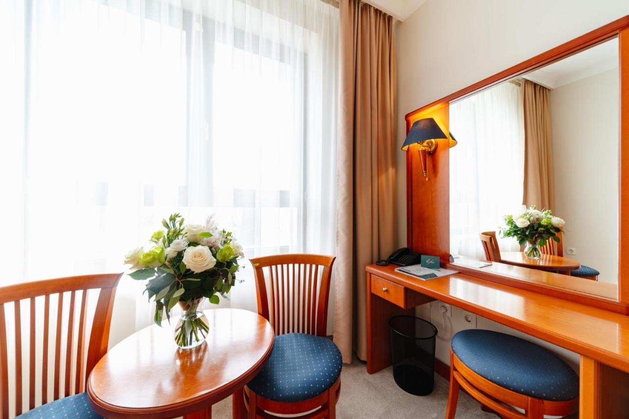 Hotel Kuekuello - Tarnava Одореу Секуеш Екстериор снимка